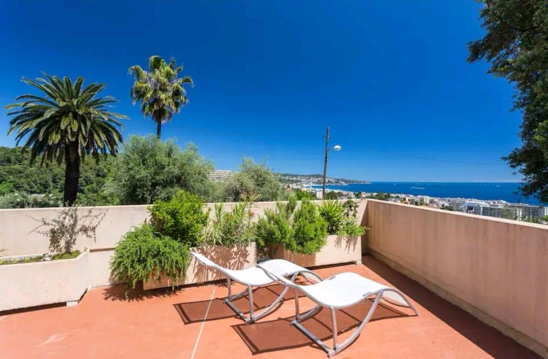 Relaxing Place With Wonderful View...Calme Avec Vue Magnifique Sur La Baie Des Anges, Mais En Campagne A 12 Minutes De La Promenade Des Anglais Ница Екстериор снимка